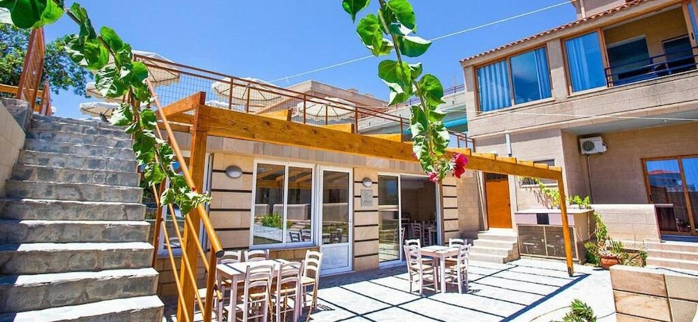 Costa Konte Beach Resort 40/41