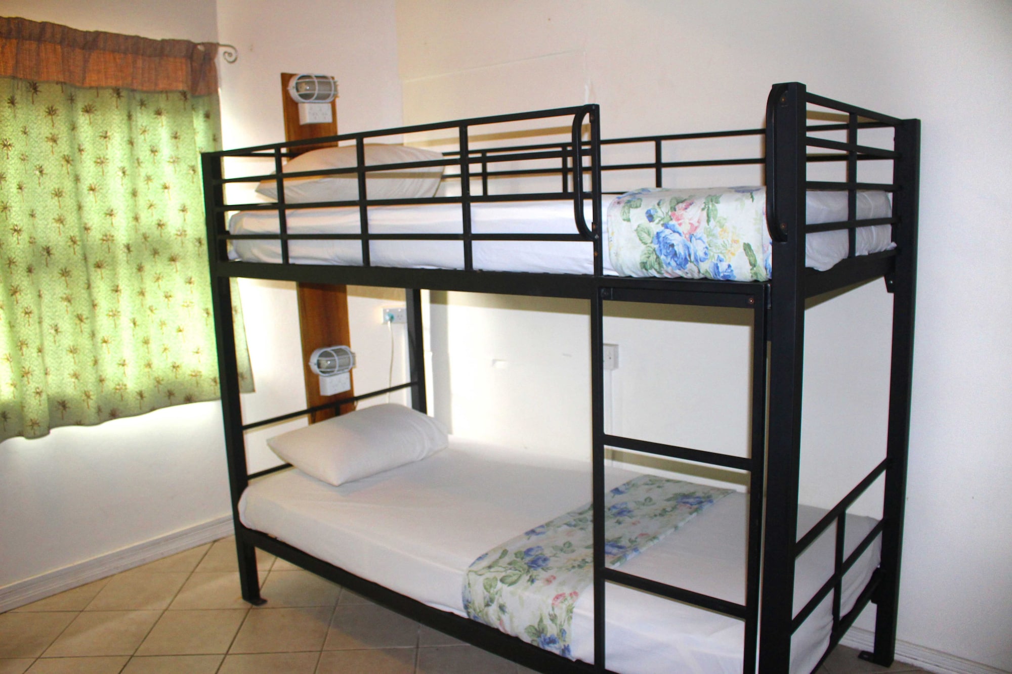 Mixed Dorm