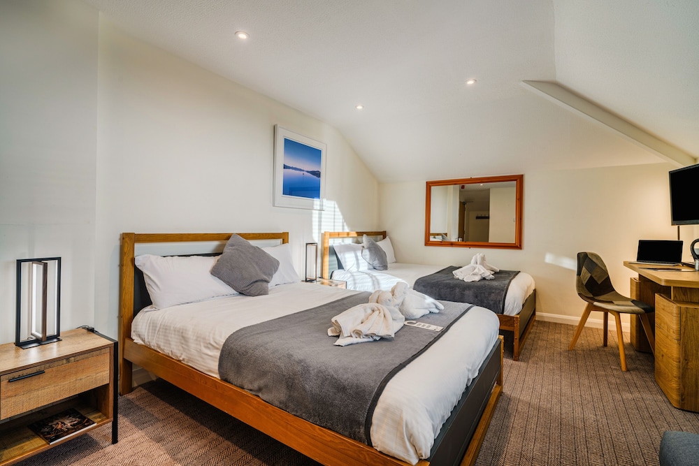 The Victoria Inn 5/50