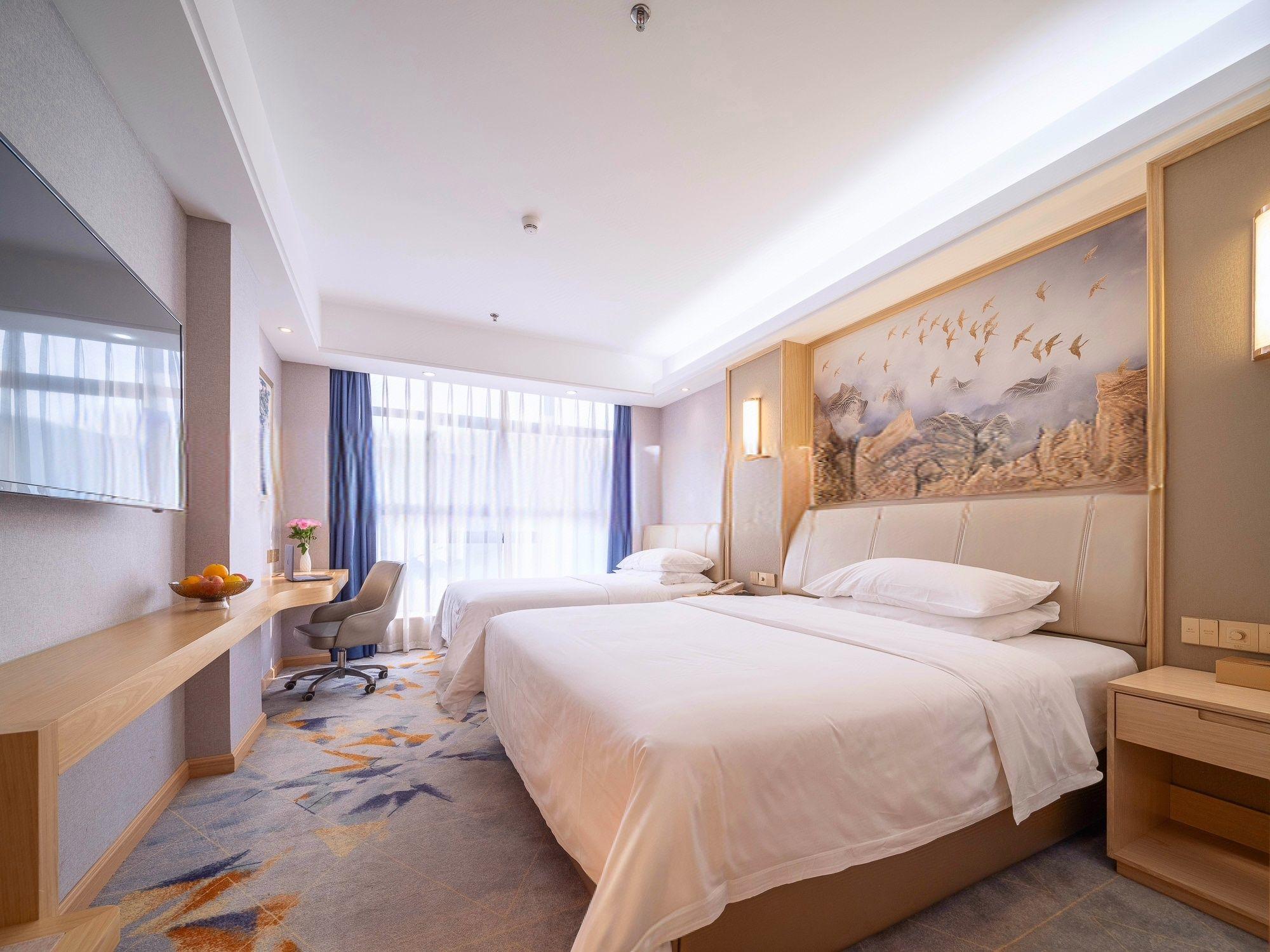 Vienna International Hotel (Shenzhen Huizhanwan Center) 15/50