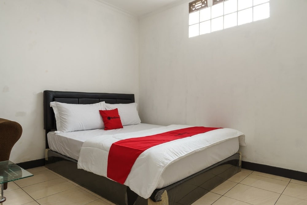 Hotel O Puncak Bogor Near Taman Safari Formerly Hotel Satya Luhur 25/50