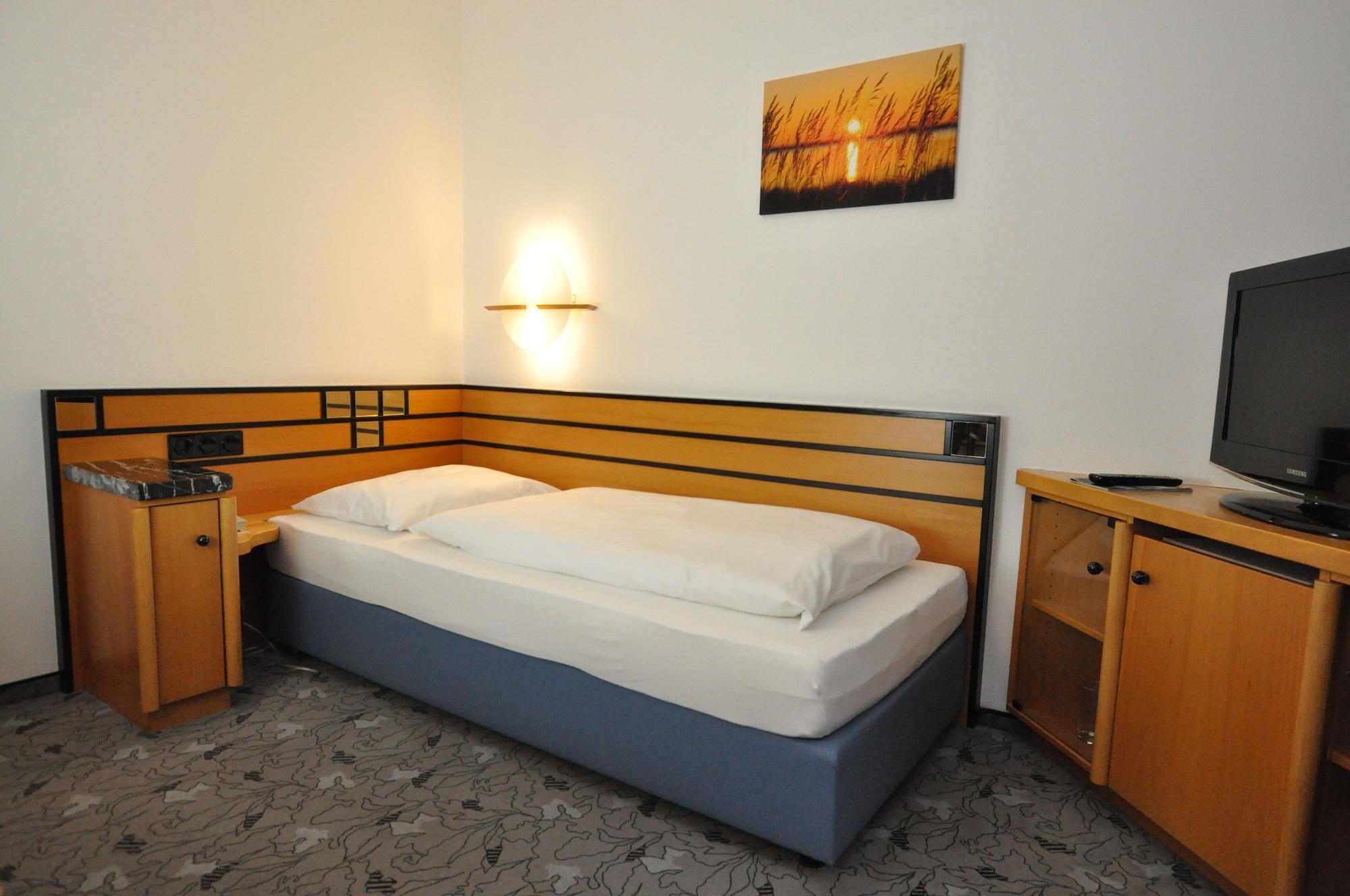 Basement, Single