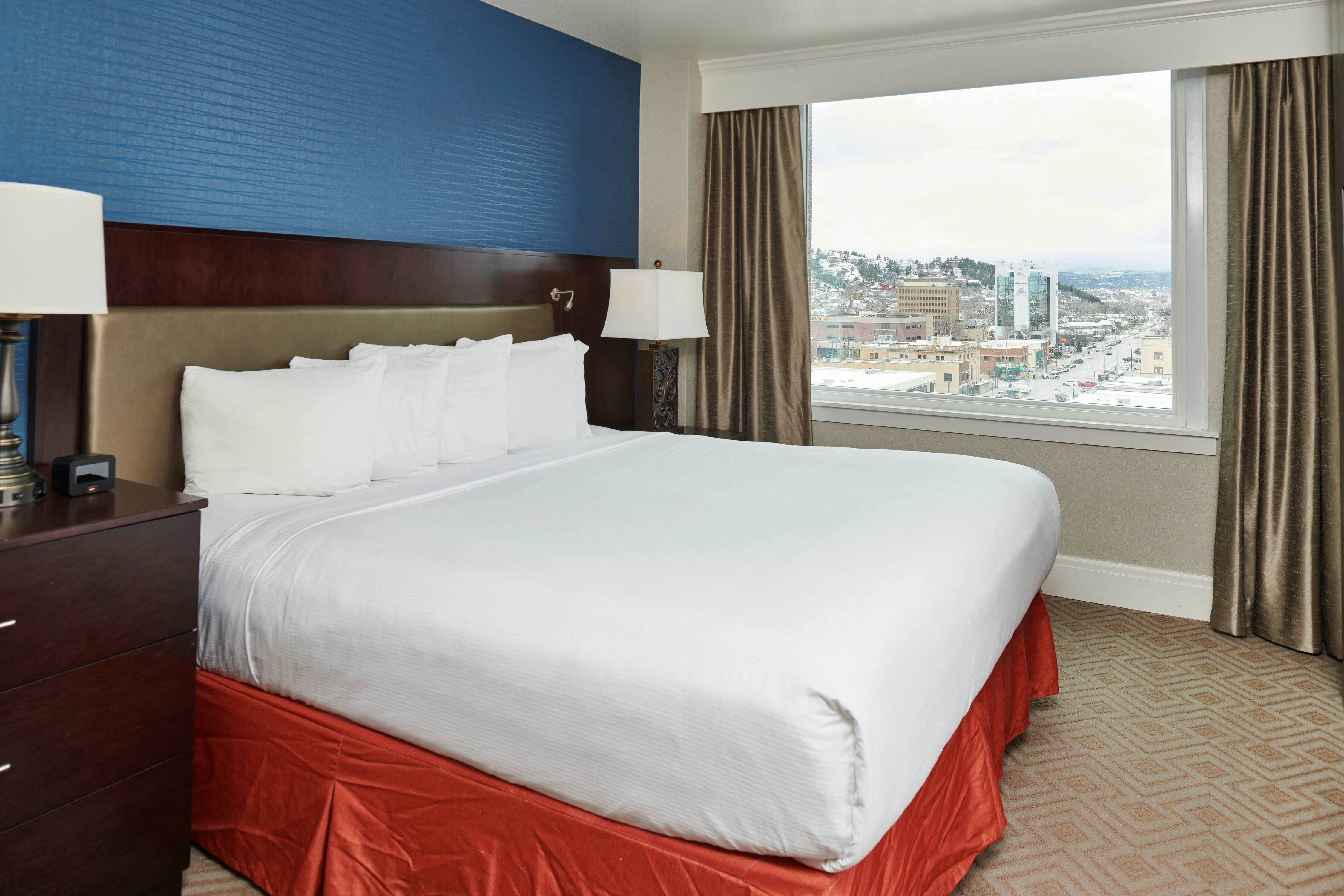 Suite, King Bed, Sofa