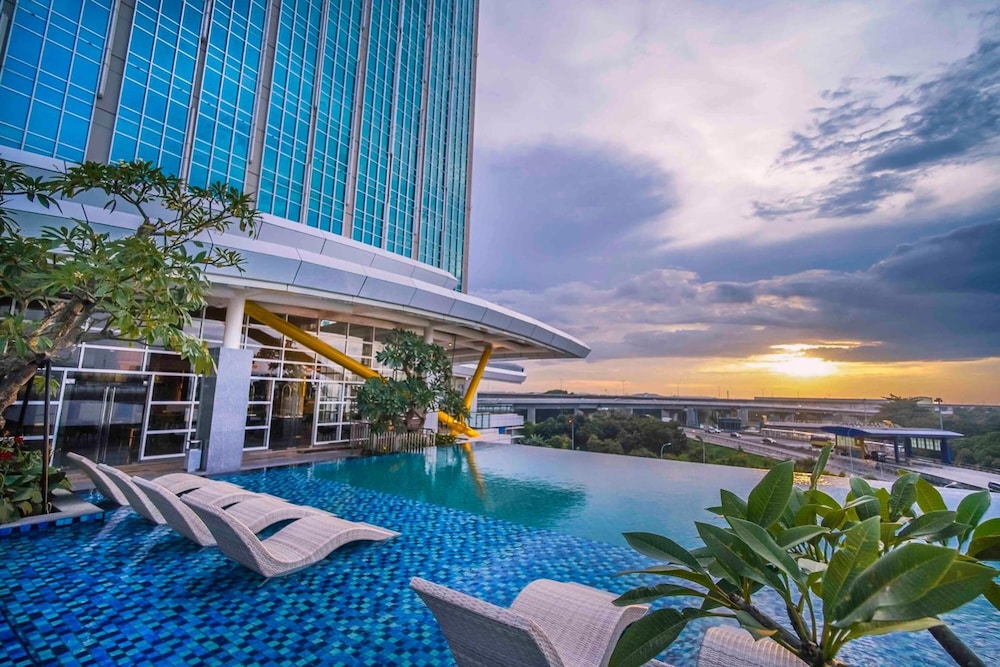 Nuanza Hotel and Convention Cikarang in CIKARANG