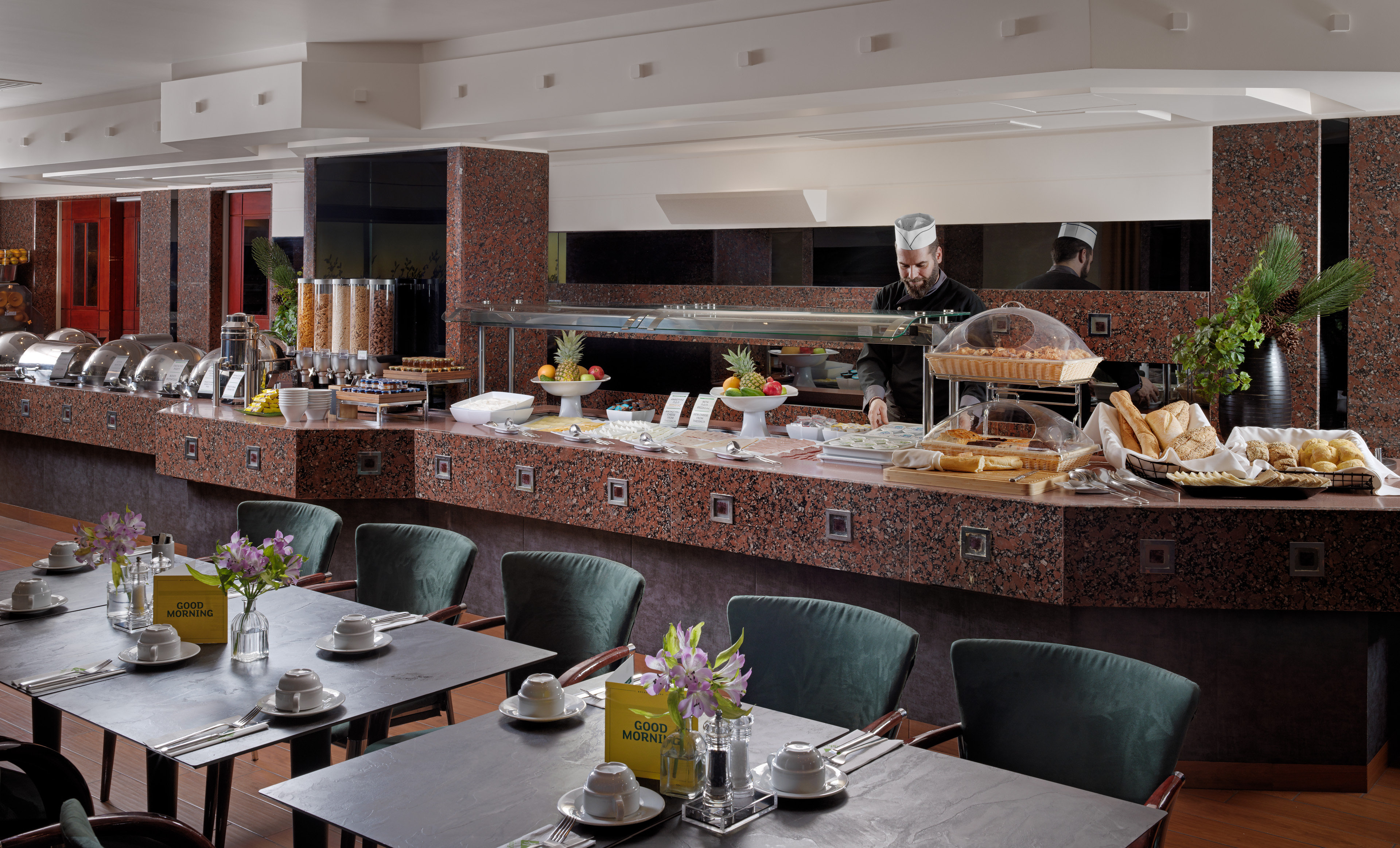 Holiday Inn Athens Airport 37/66