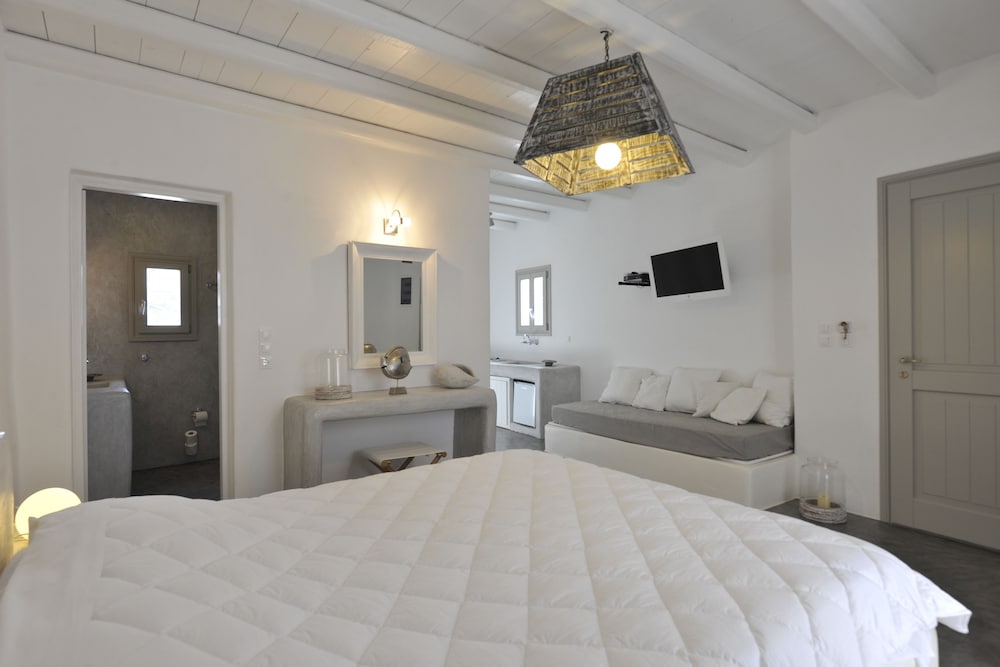 Anemoi Resort 7/50