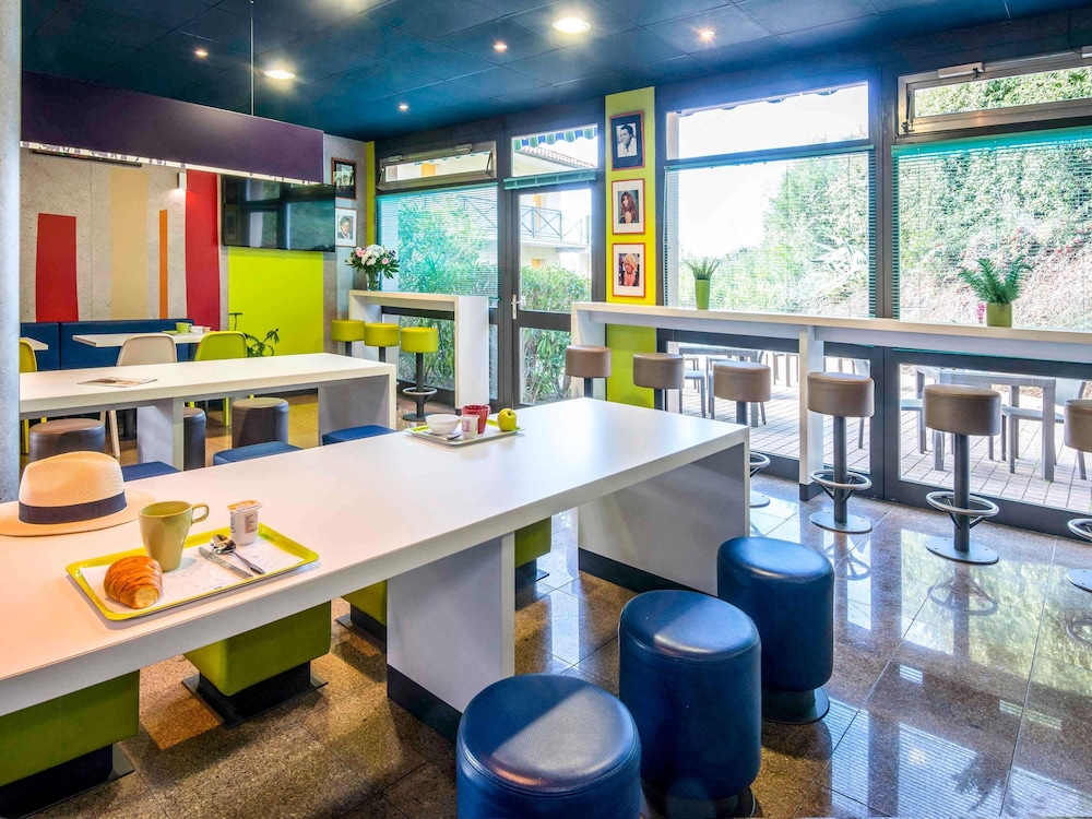Ibis Budget Cannes Mougins 32/48