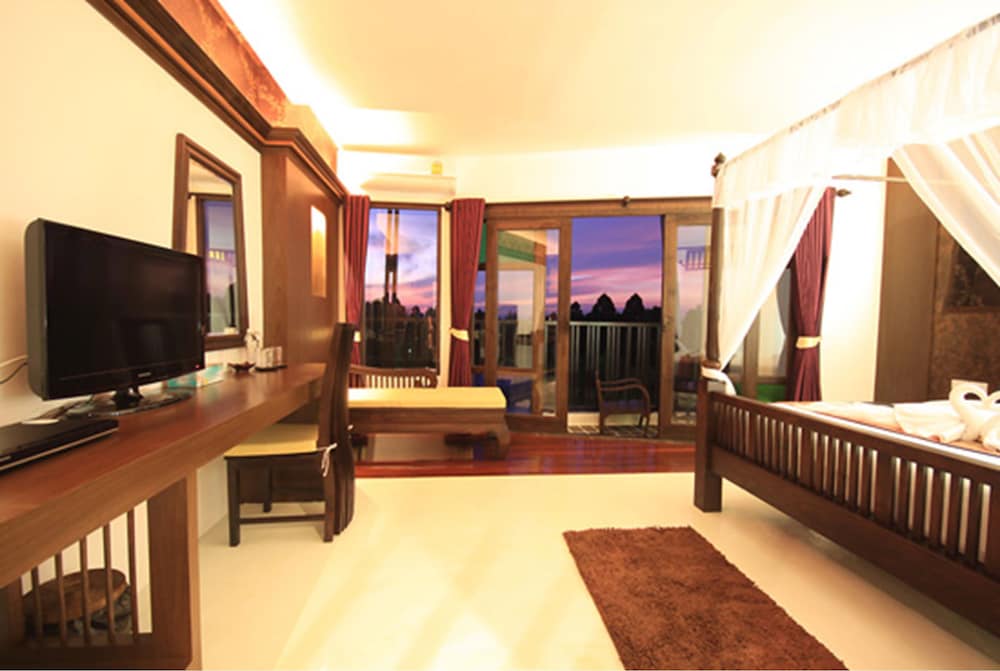 Dee Andaman Hotel 31/34