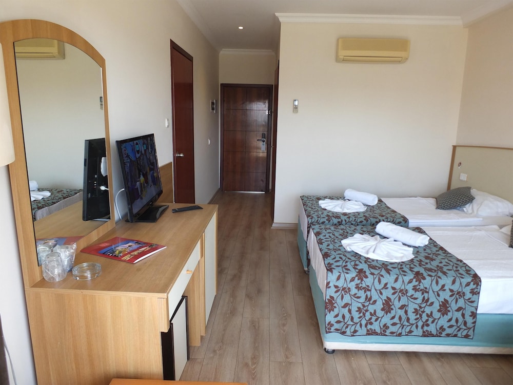 Marbel Hotel 50/60