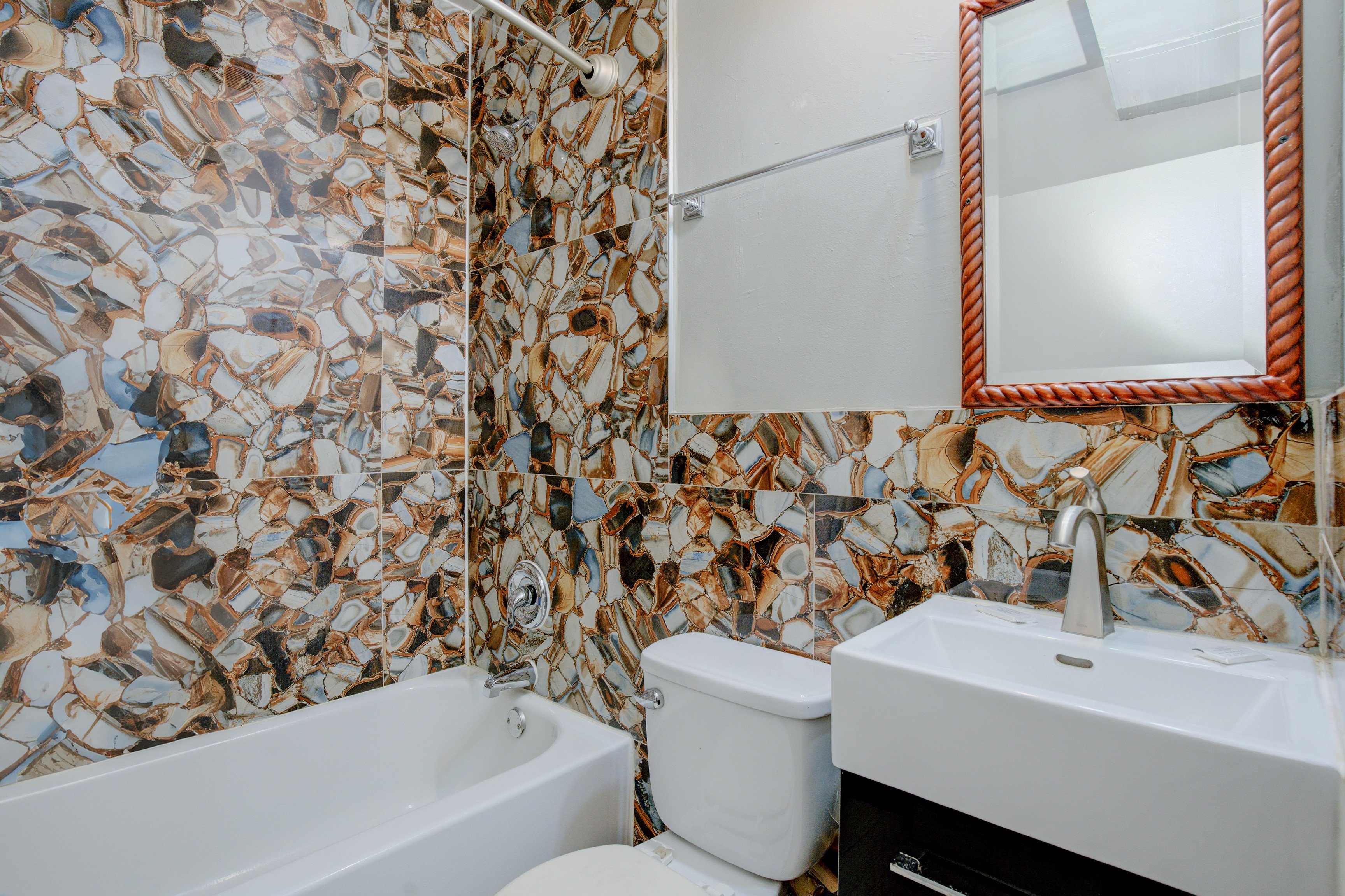 Miami Inn & Suites 49/55