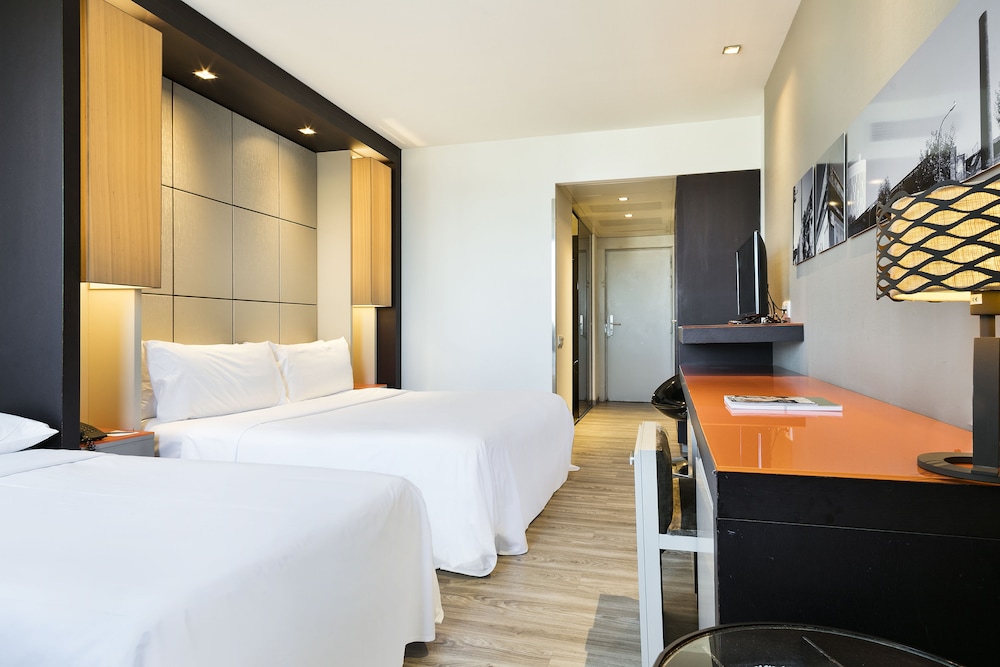 Hotel Barcelona Condal Mar Affiliated by Melia 9/67