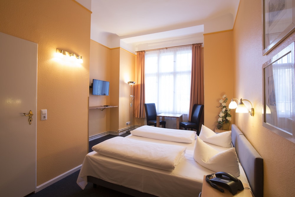 Hotel Am Hermannplatz 11/24
