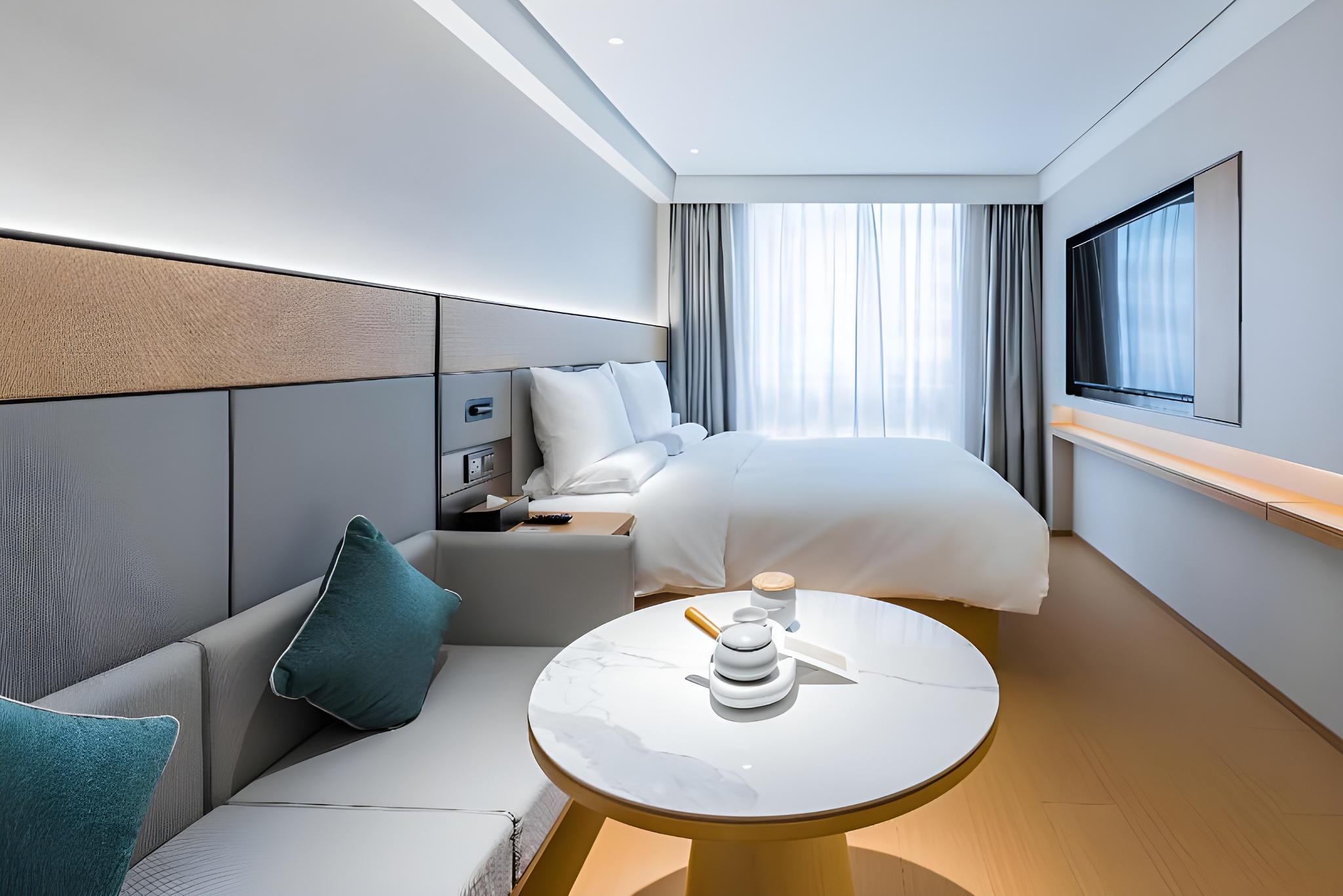 Double Bed, No Window