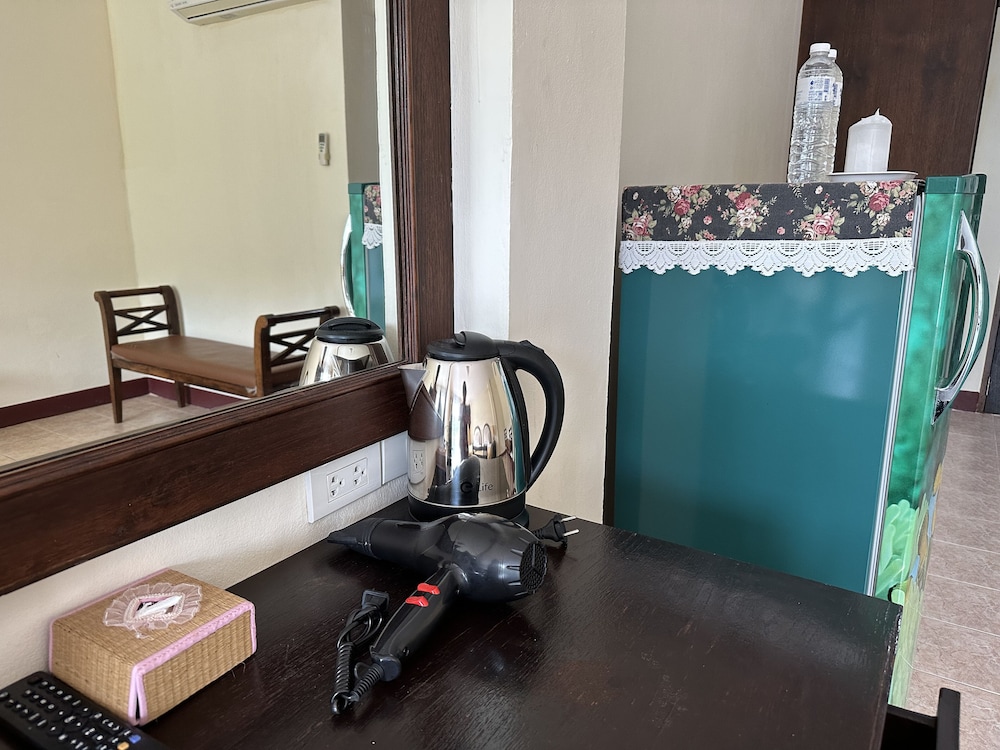 Kata Place Hotel 50/50