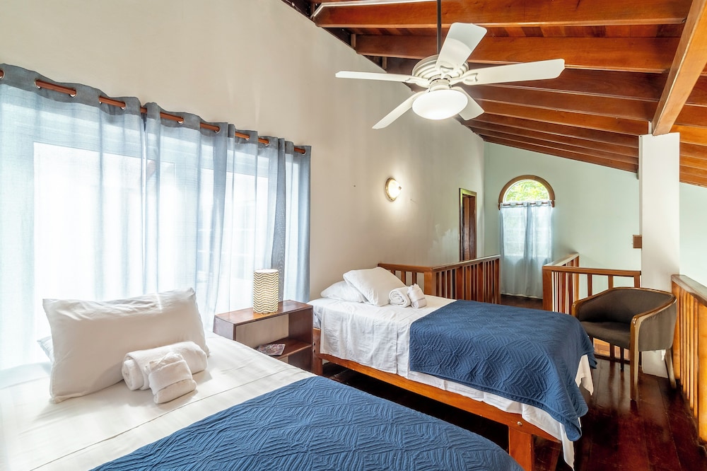 Caribbean Villas Hotel 26/77