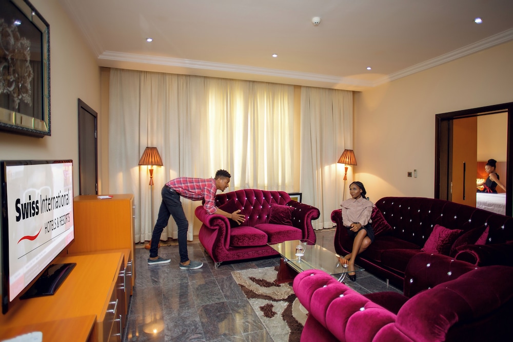 Presidential, Suite, 1 Queen and 2 King Beds