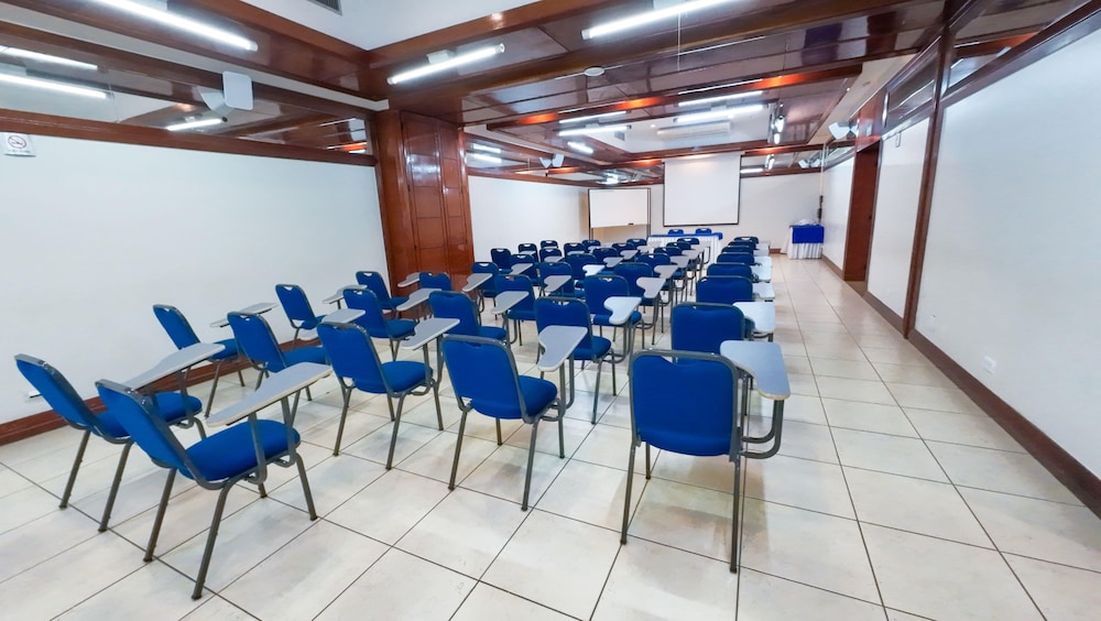 Hotel Golden Tulip Goiania Address 62/73