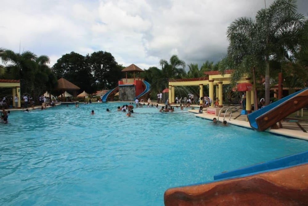 Hagnaya Beach Resort And Restaurant 11/19