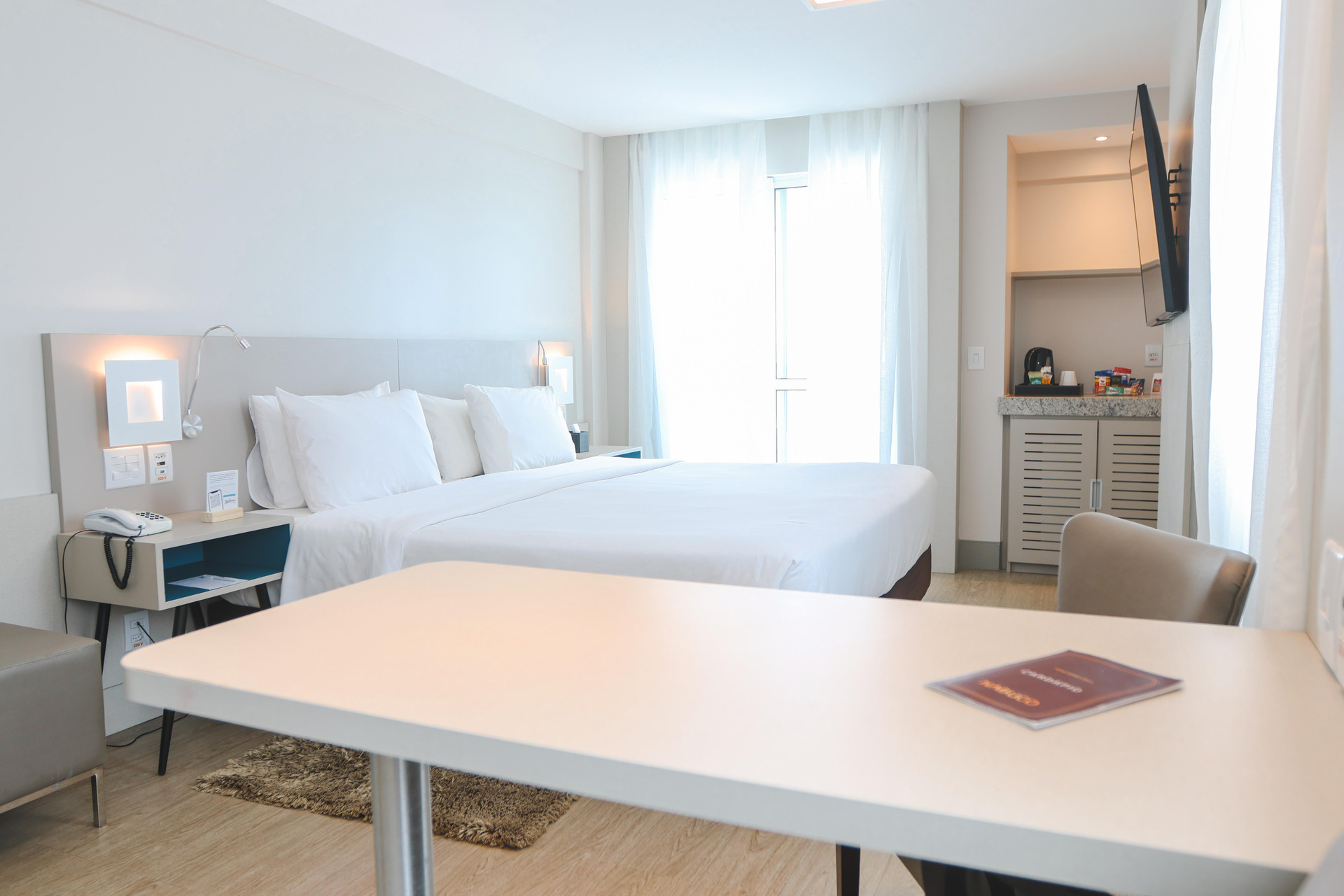 Deluxe, Suite, Triple, Partial Sea View