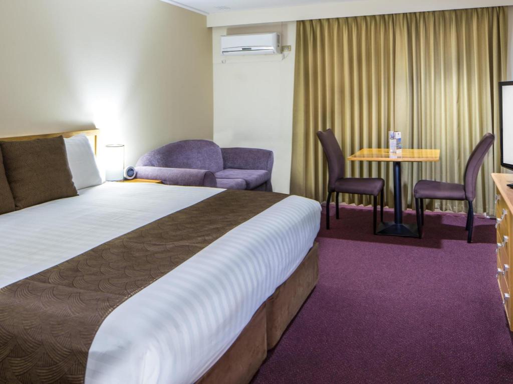 Premium, Queen bed