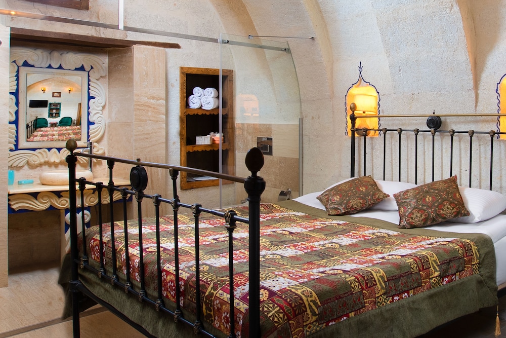 Carna Cave Hotel 5/50