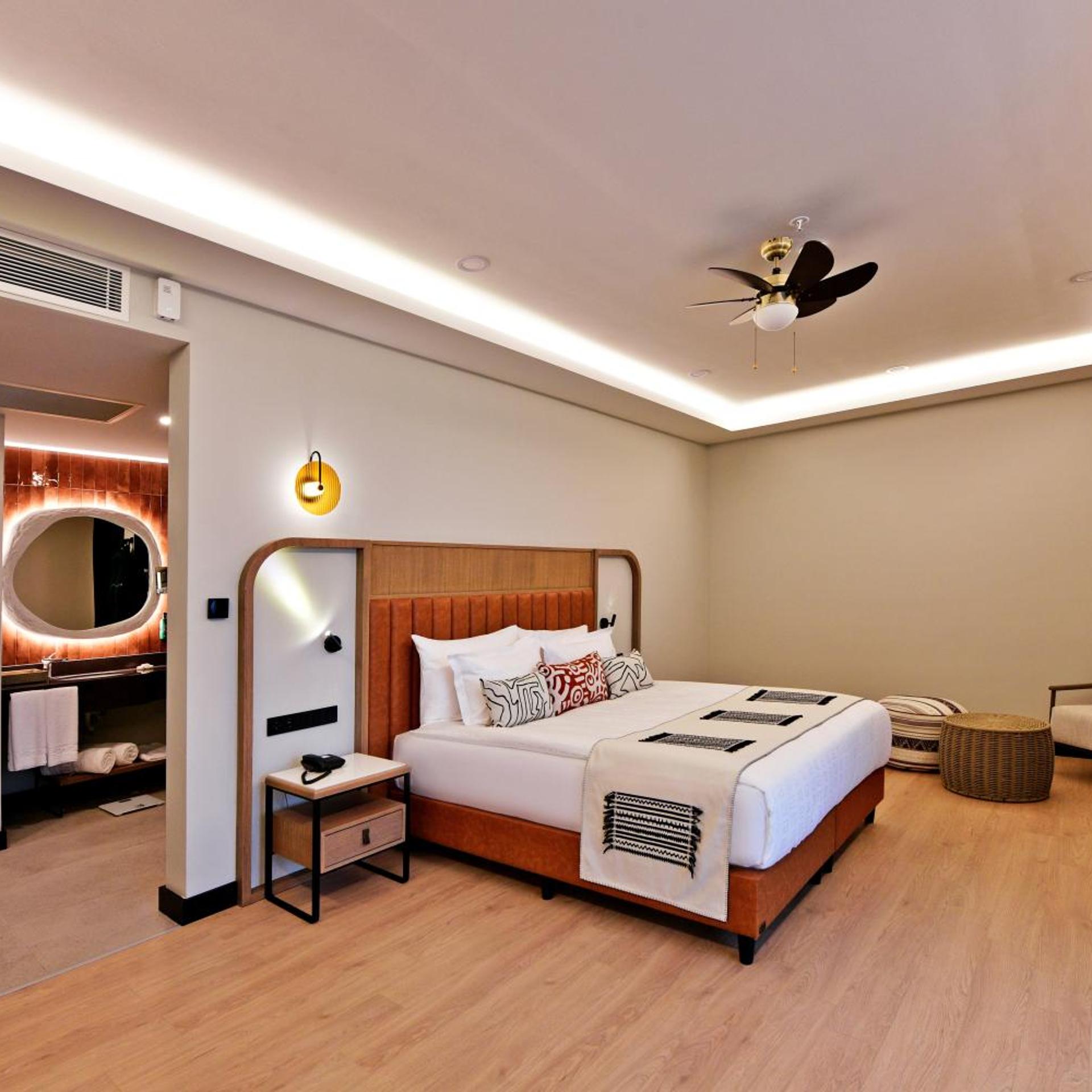 Family, Suite, Forest View, Corner