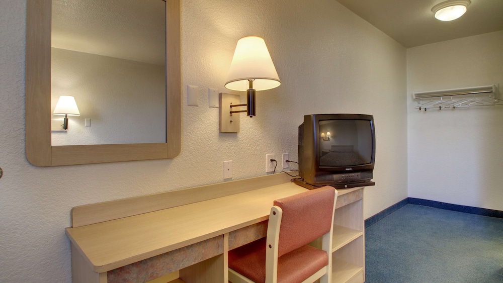 Motel6 Owensboro, KY 37/50