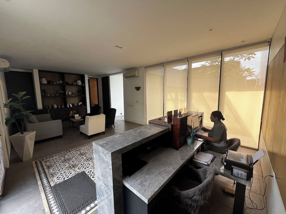 Nivasa Hotel 31/38