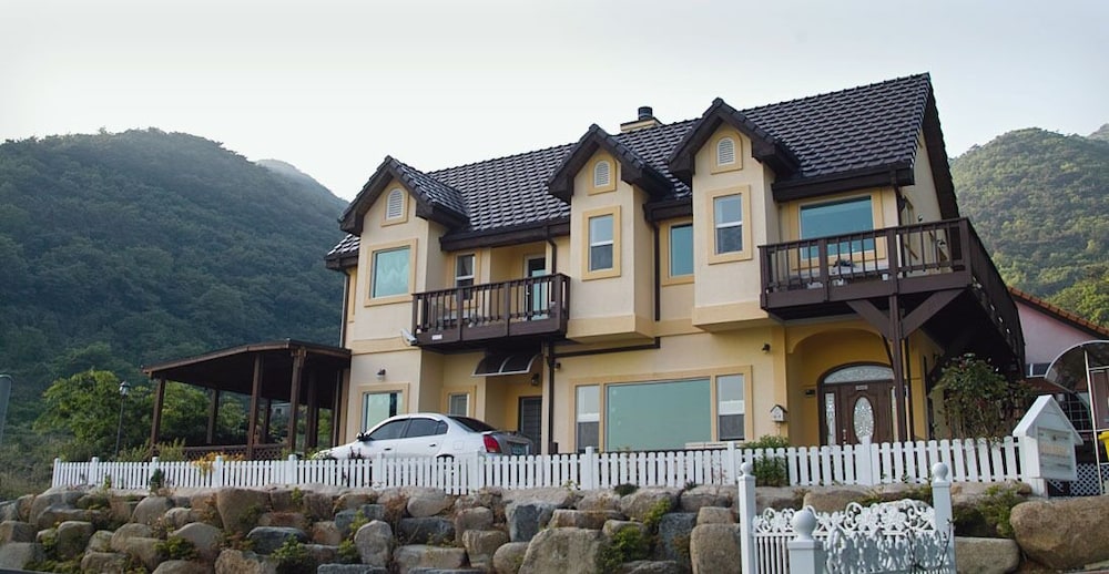 Namhae U.S. Town Bins House Pension 1/37