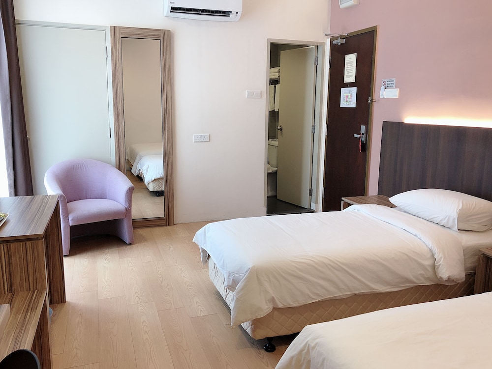 Tumike Hotel 22/58