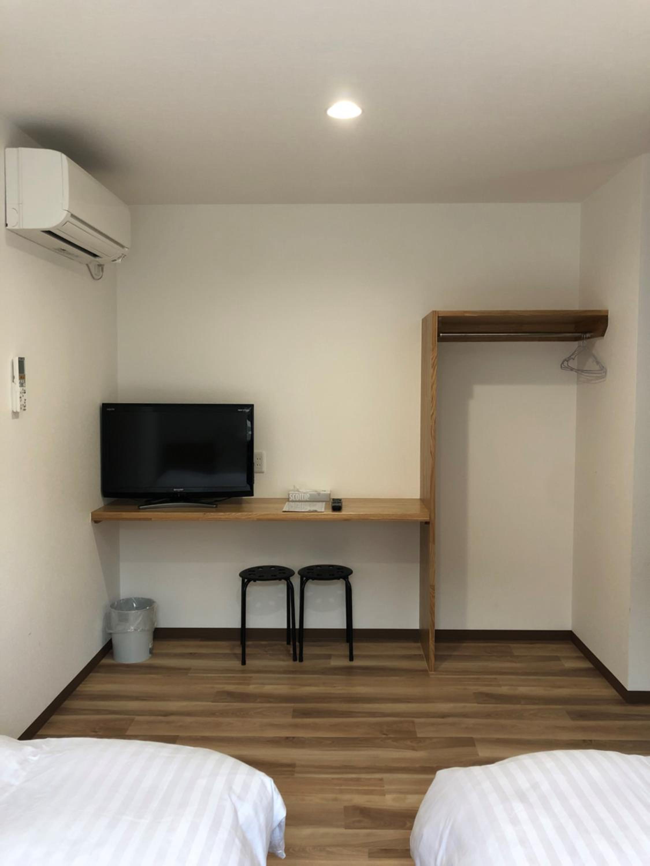 Semi Room, 2 Semi Double Beds