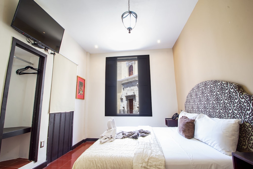 Hotel Merida 30/70
