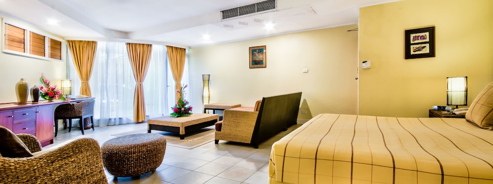 Tanoa International Hotel 24/36