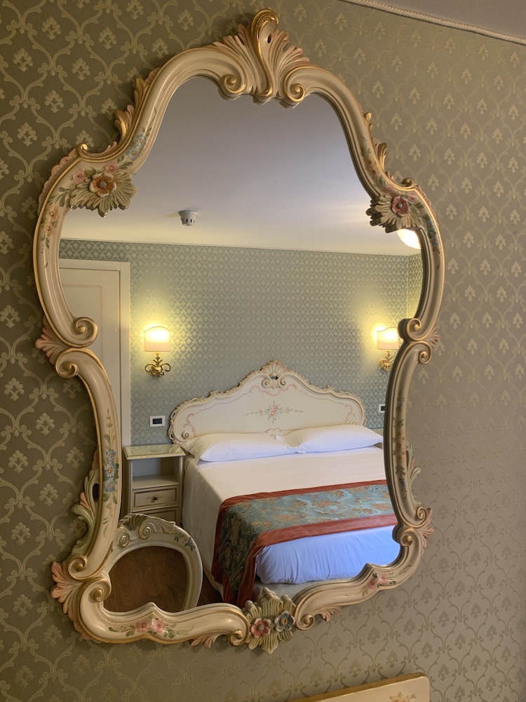 La Residenza 15/17