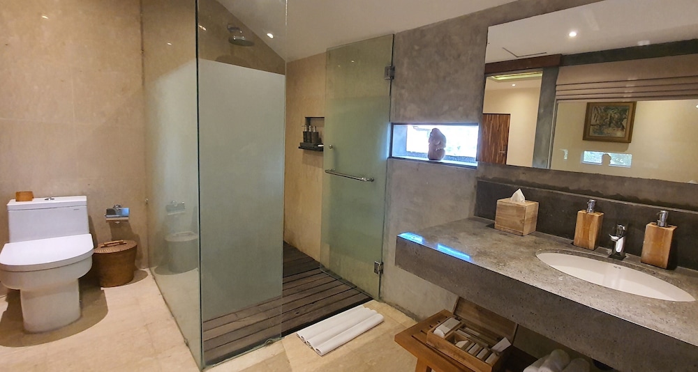 Purana Suite Ubud 48/50