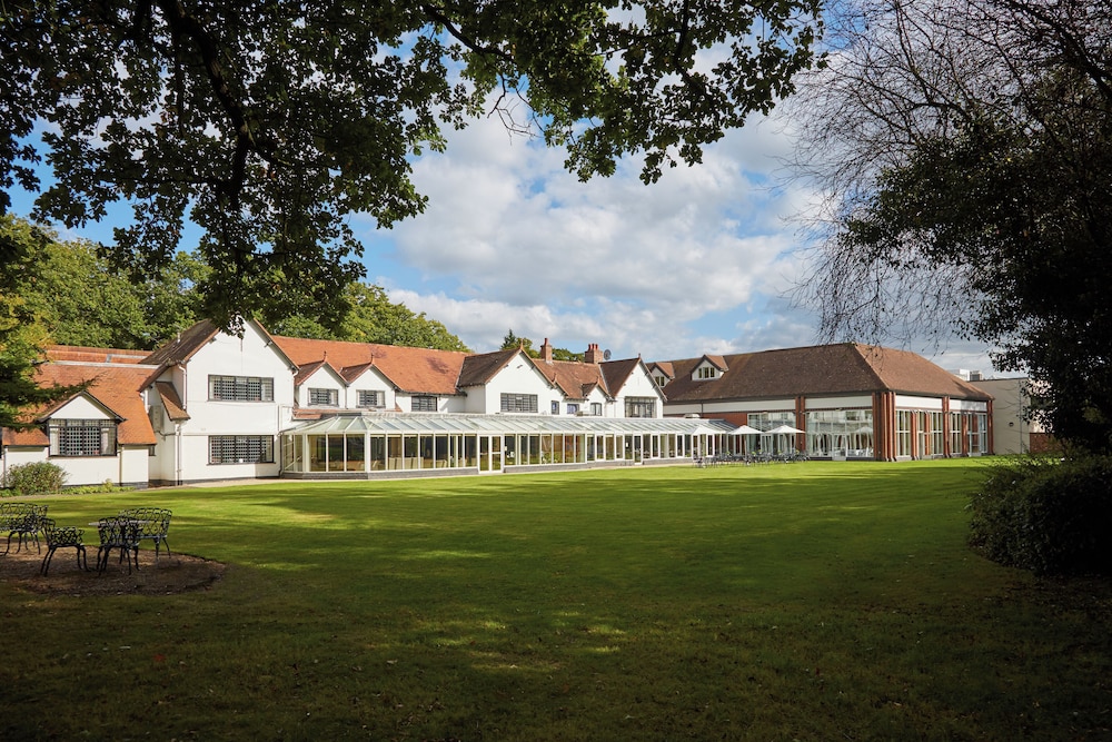 Macdonald Craxton Wood Hotel 56/60