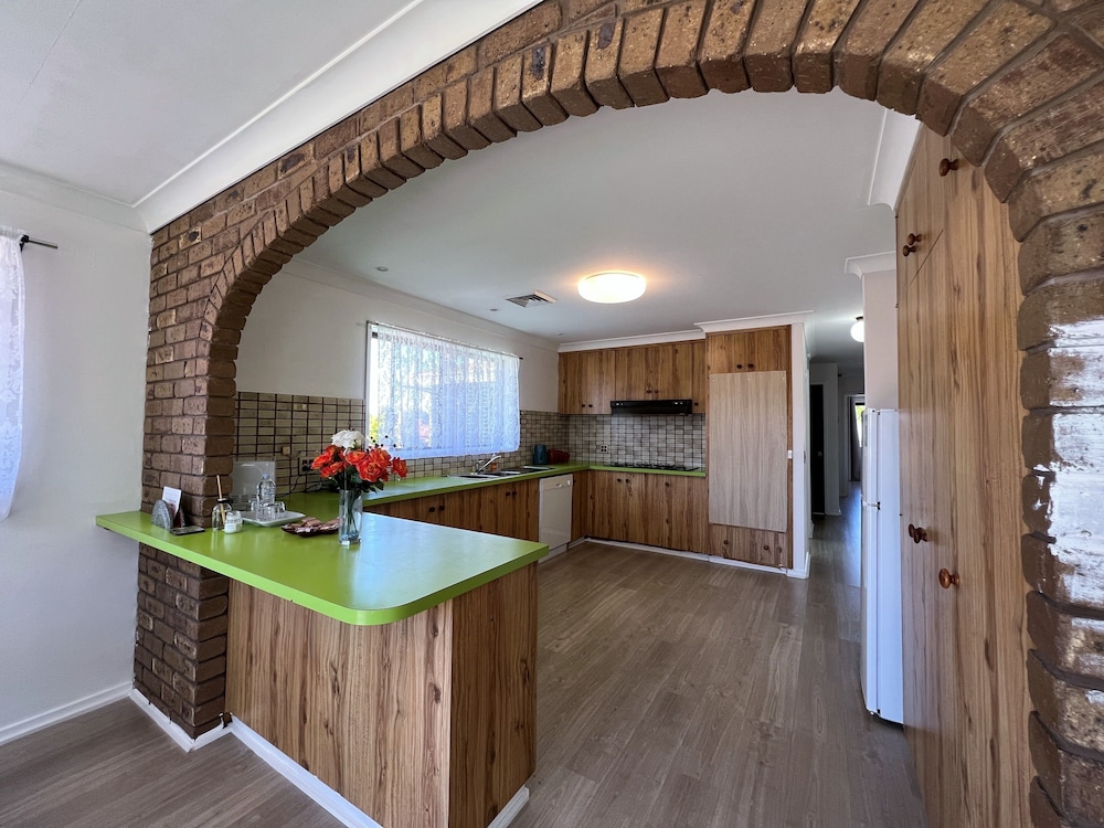 Albury Garden Court Motel 3/50