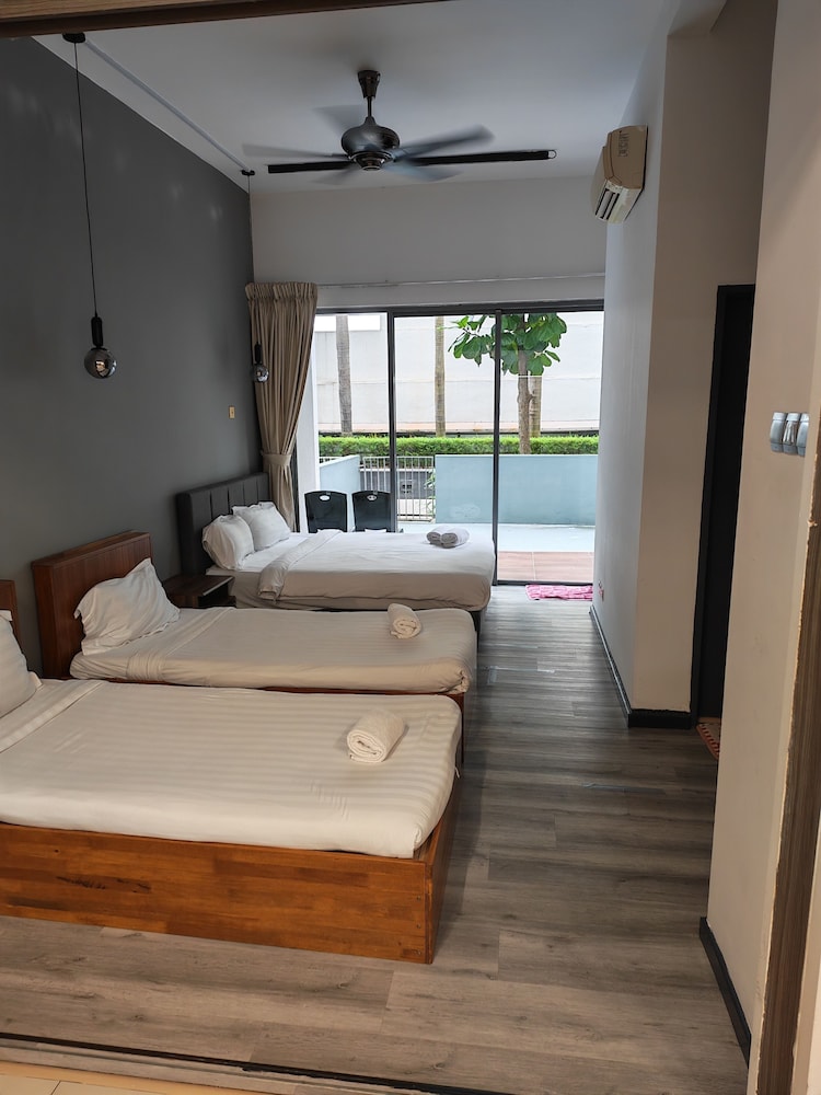 Borneo Coastal Residence @ Imago Mall 10/49