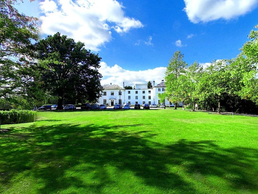 West Lodge Park Hotel 3/42