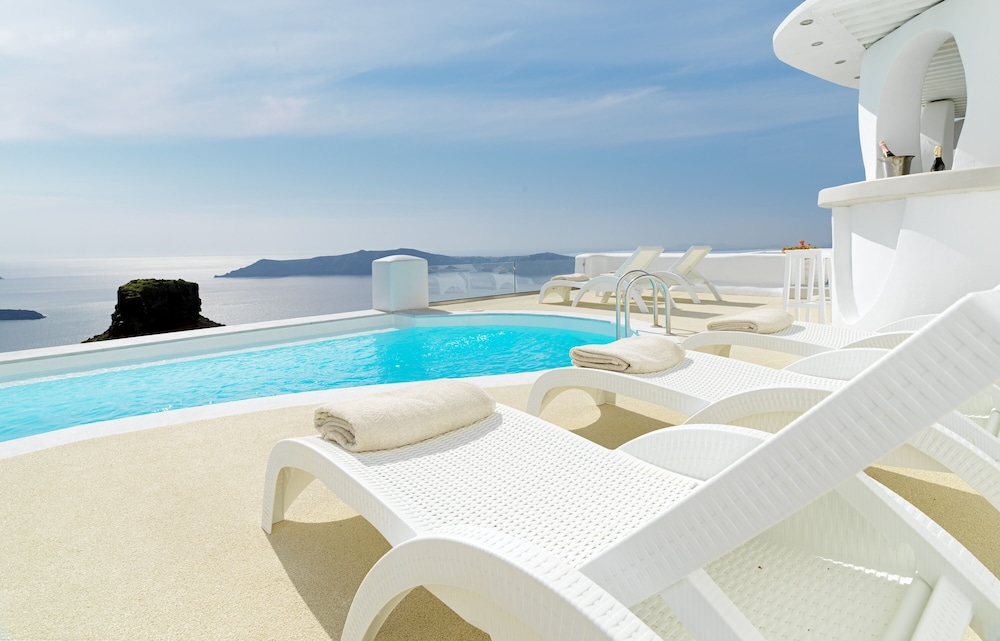 Tholos Resort 54/62