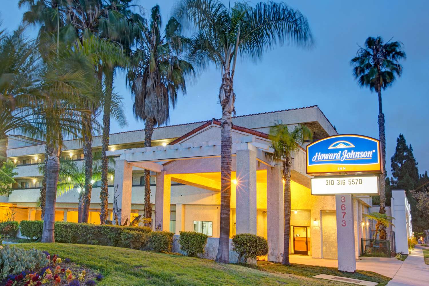 Howard Johnson By Wyndham Torrance 2/16