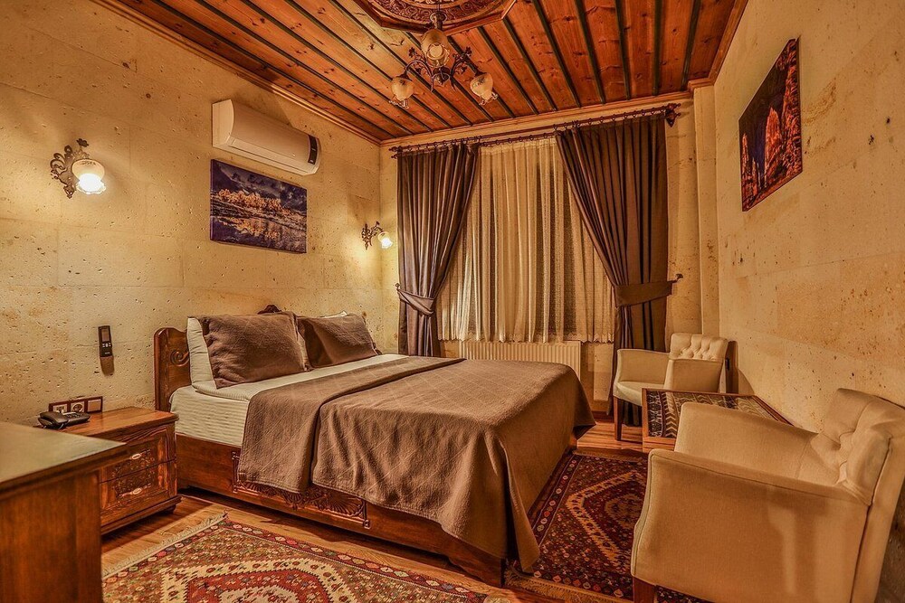 Milat Cave Hotel 8/50