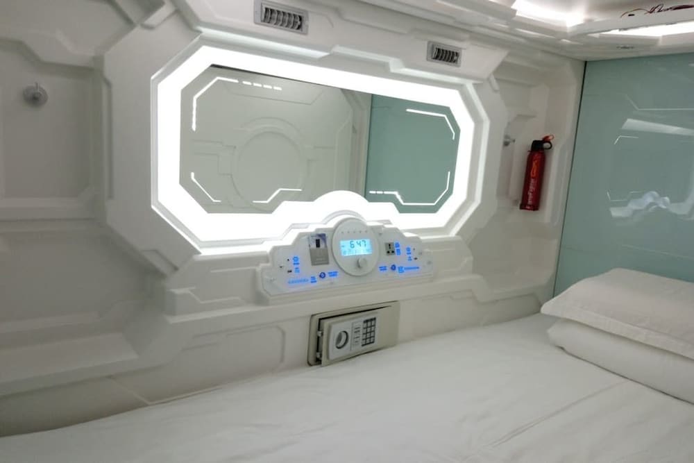 Stay With Me Capsules Hostel 12/15