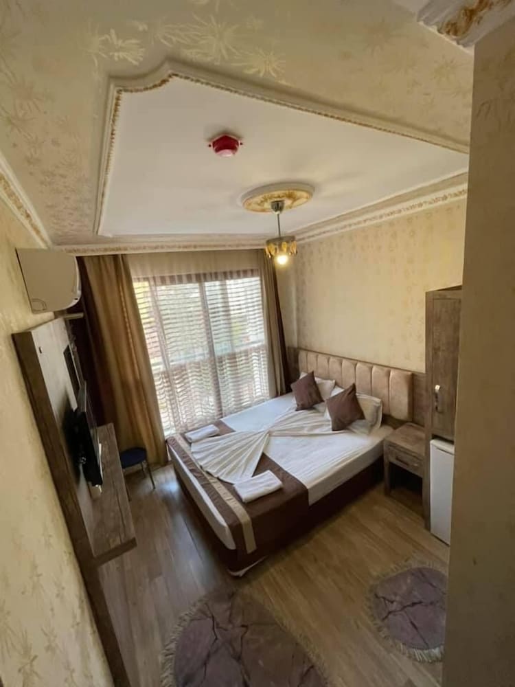 Ozgur Hotel 15/50