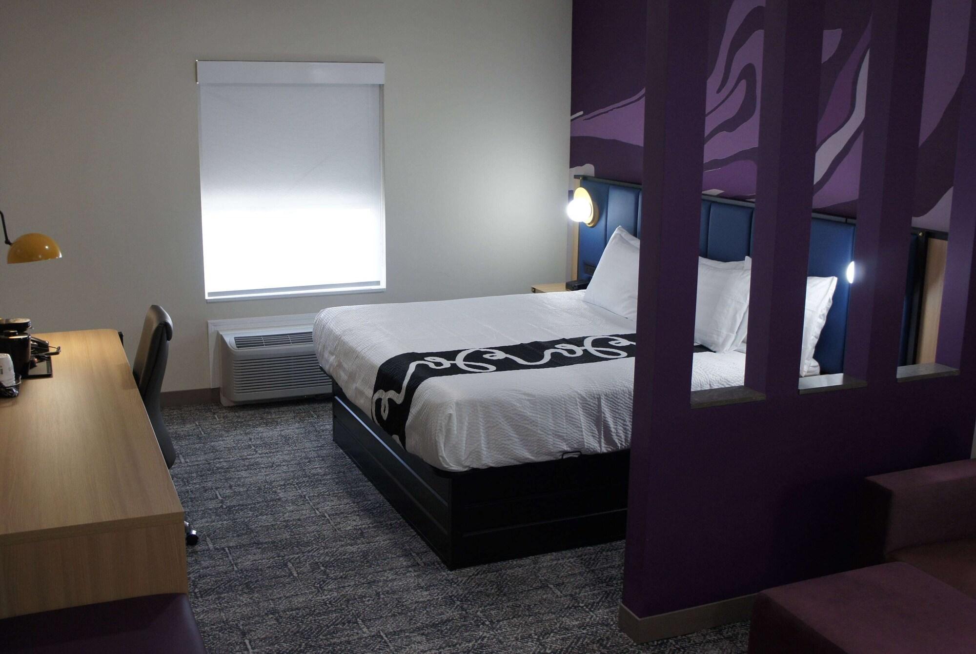 La Quinta Inn & Suites by Wyndham Memphis East 25/35