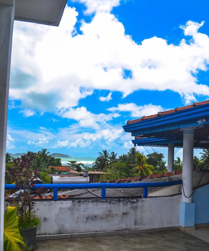 Castle Bay Resort 32/39