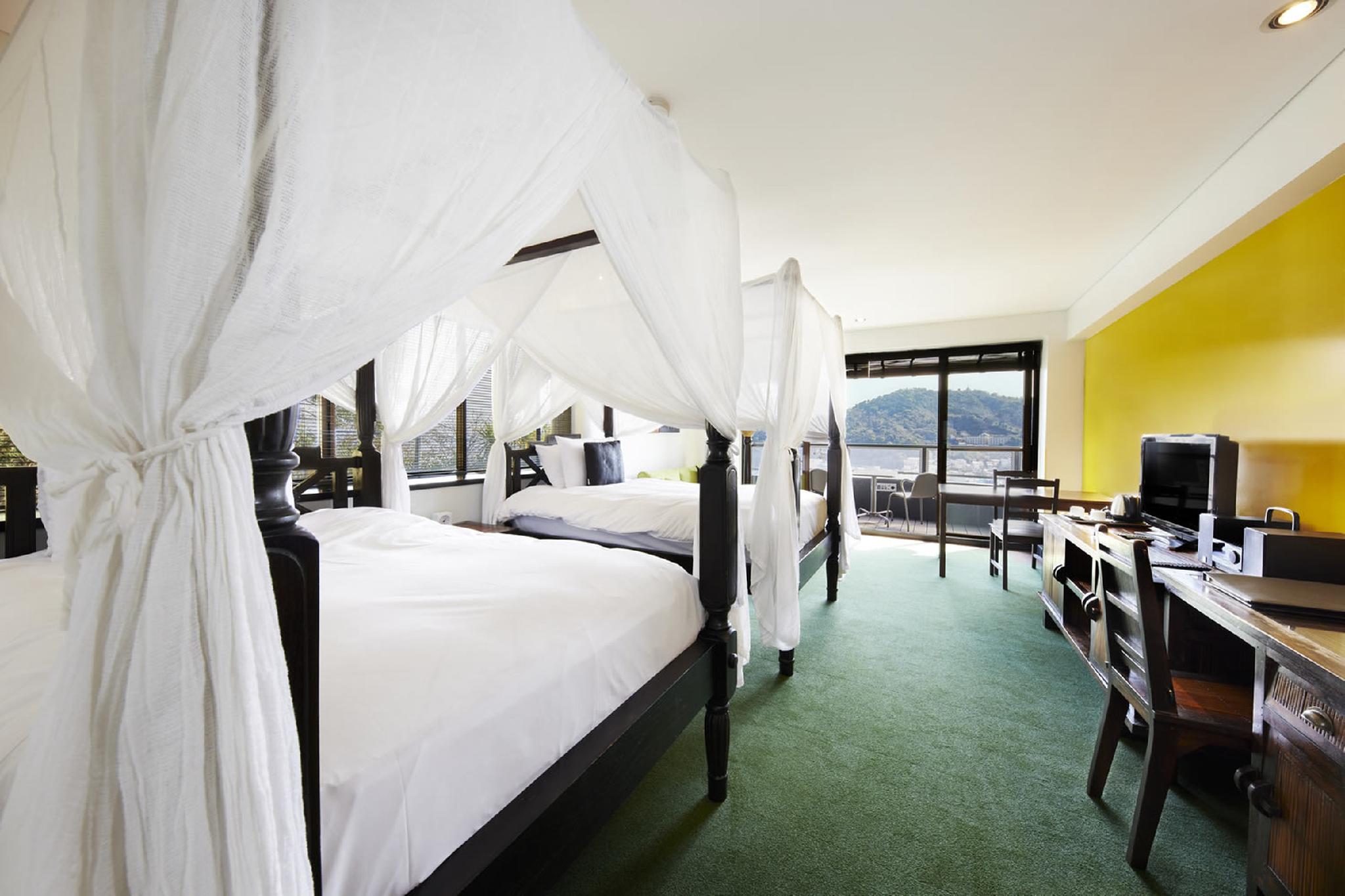 Resort, Twin Beds, Main Building, Corner