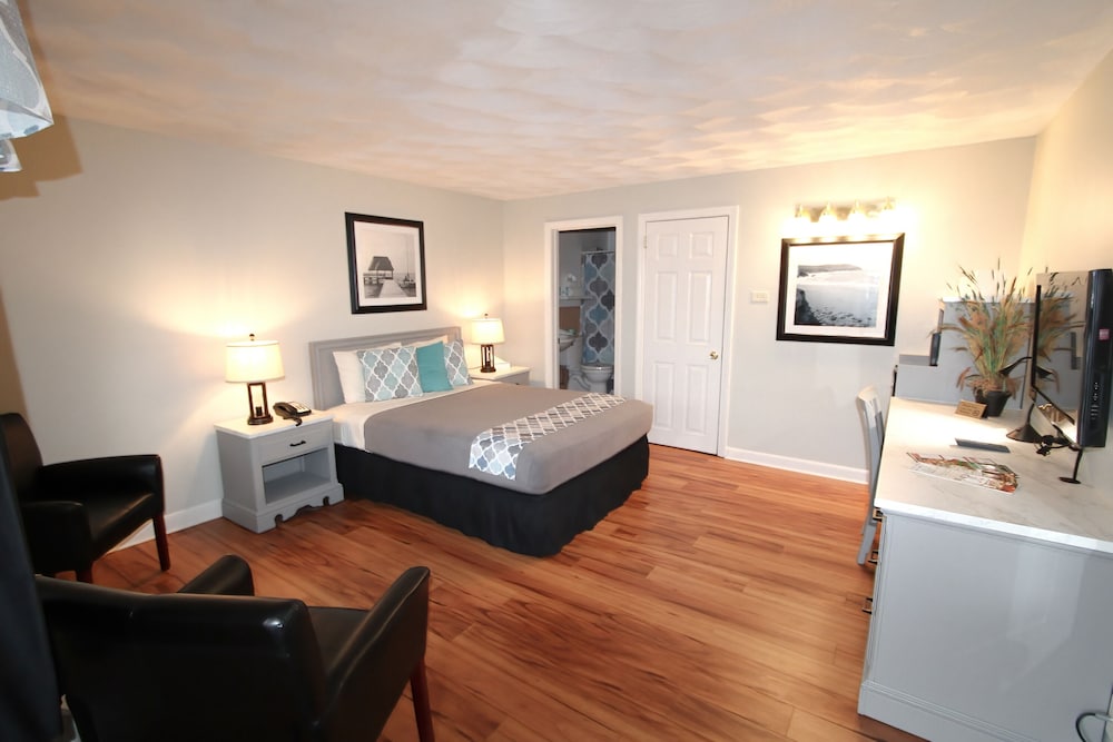 Colonial Inn Seekonk 31/58