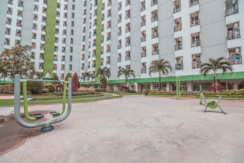 OYO 498 Green Lake View Ciputat 18/65