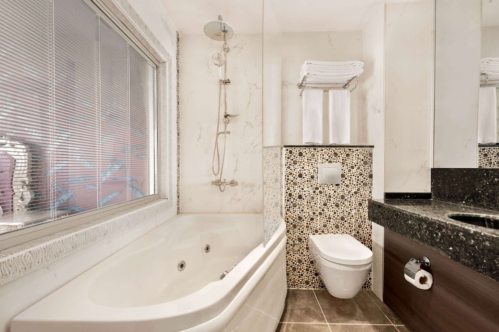 Wyndham Cerkezkoy 16/52